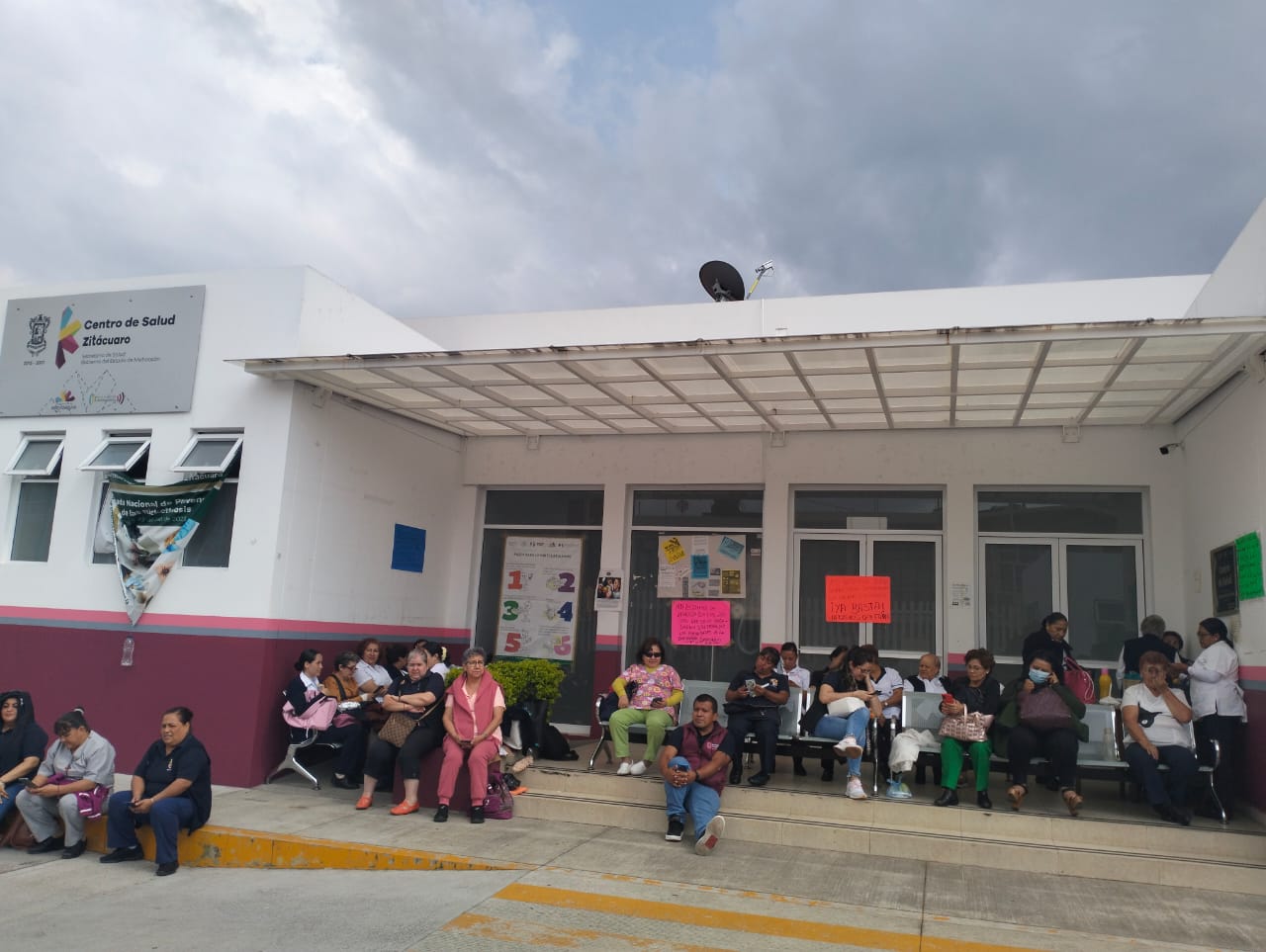 Cerrado el centro de salud de Zitácuaro por denuncia de privilegios a