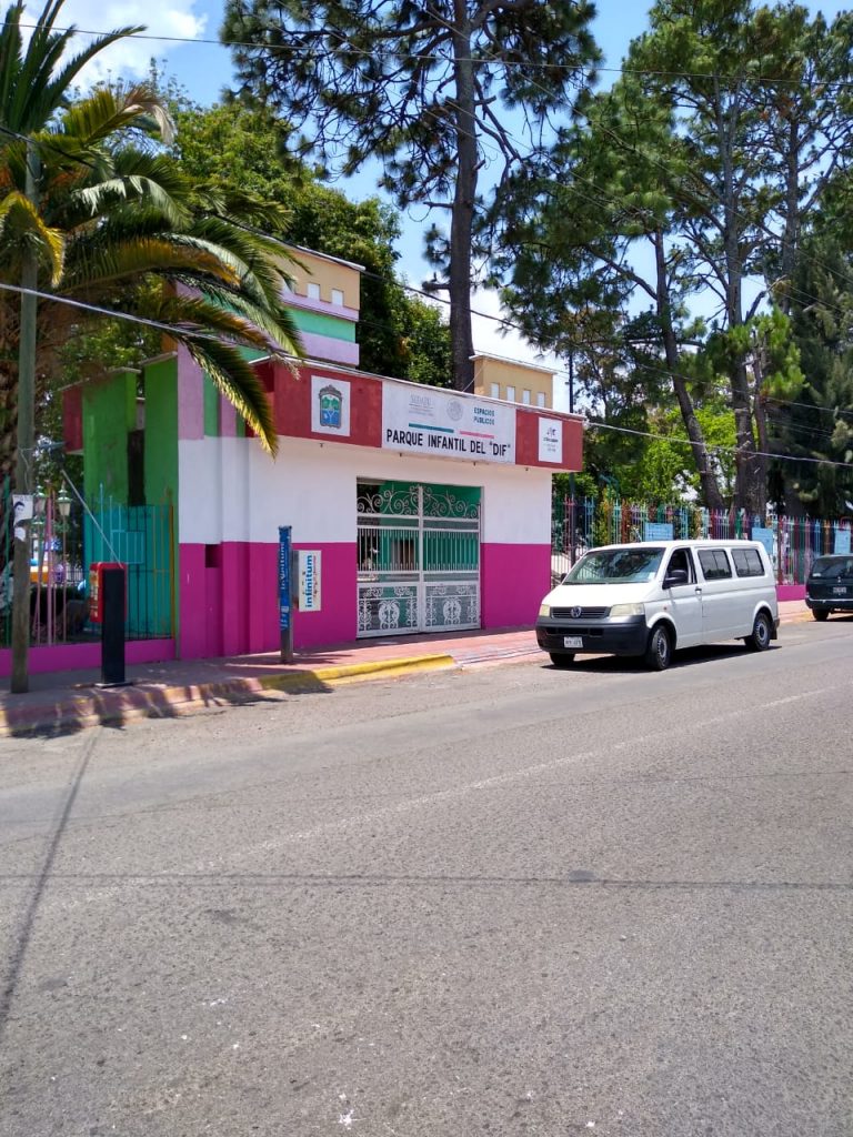 DIF municipal de Zitácuaro rehabilita instalaciones del Parque Infantil de La Estación