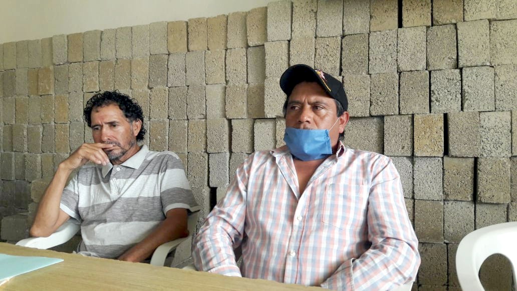 Pescadores de Zitácuaro sufren la pérdida de su producto, pues acuden personas de otros municipios a llevarse los pescados de la presa.