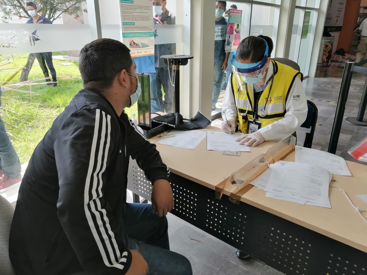 Atiende SSM salud de connacionales repatriados con filtro en aeropuerto de Morelia