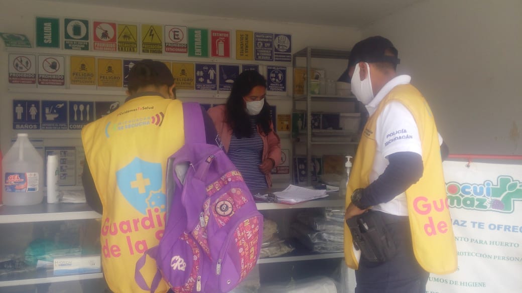 Continúan las acciones de supervisión de comercios por parte de los Guardianes de la Salud, en Zitácuaro