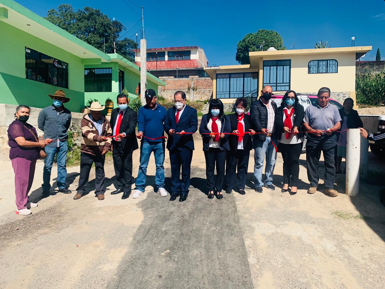 José Luis Téllez realizó el corte de listón inaugural de la construcción del drenaje sanitario de la comunidad de San Isidro Alta Huerta