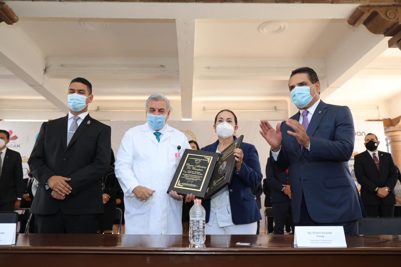 Dedican Presea Mártires de Uruapan a personal de salud