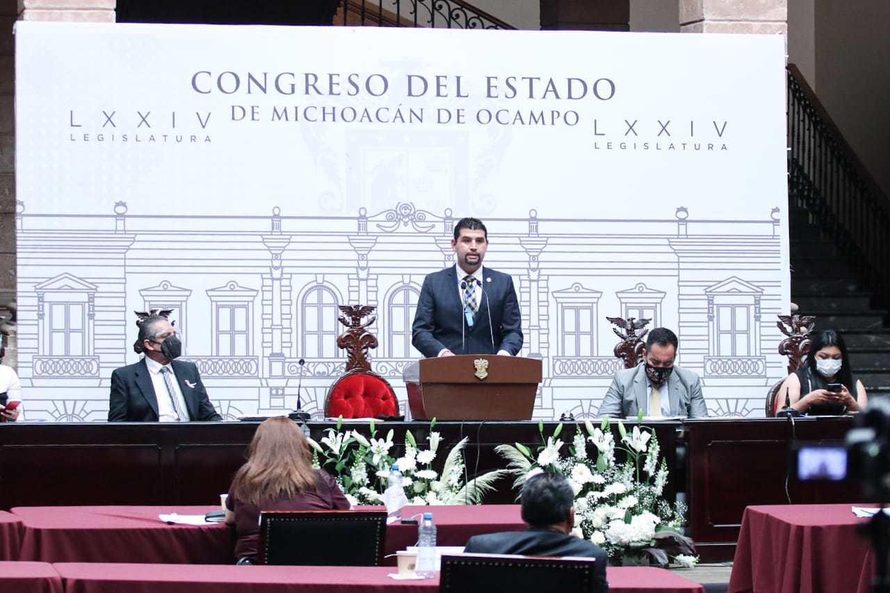 Gratuidad en emisión de copias certificadas y cotejadas en Michoacán es una realidad: Ángel Custodio