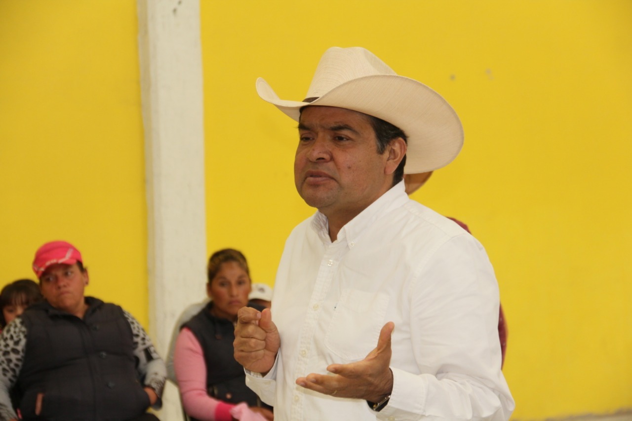 Tony Martínez logra que en Michoacán se amplíen y simplifiquen trámites de documentos.