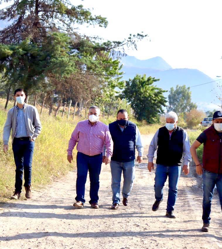 JESÚS MORA CONTINÚA CON LA REHABILITACIÓN DE CAMINOS