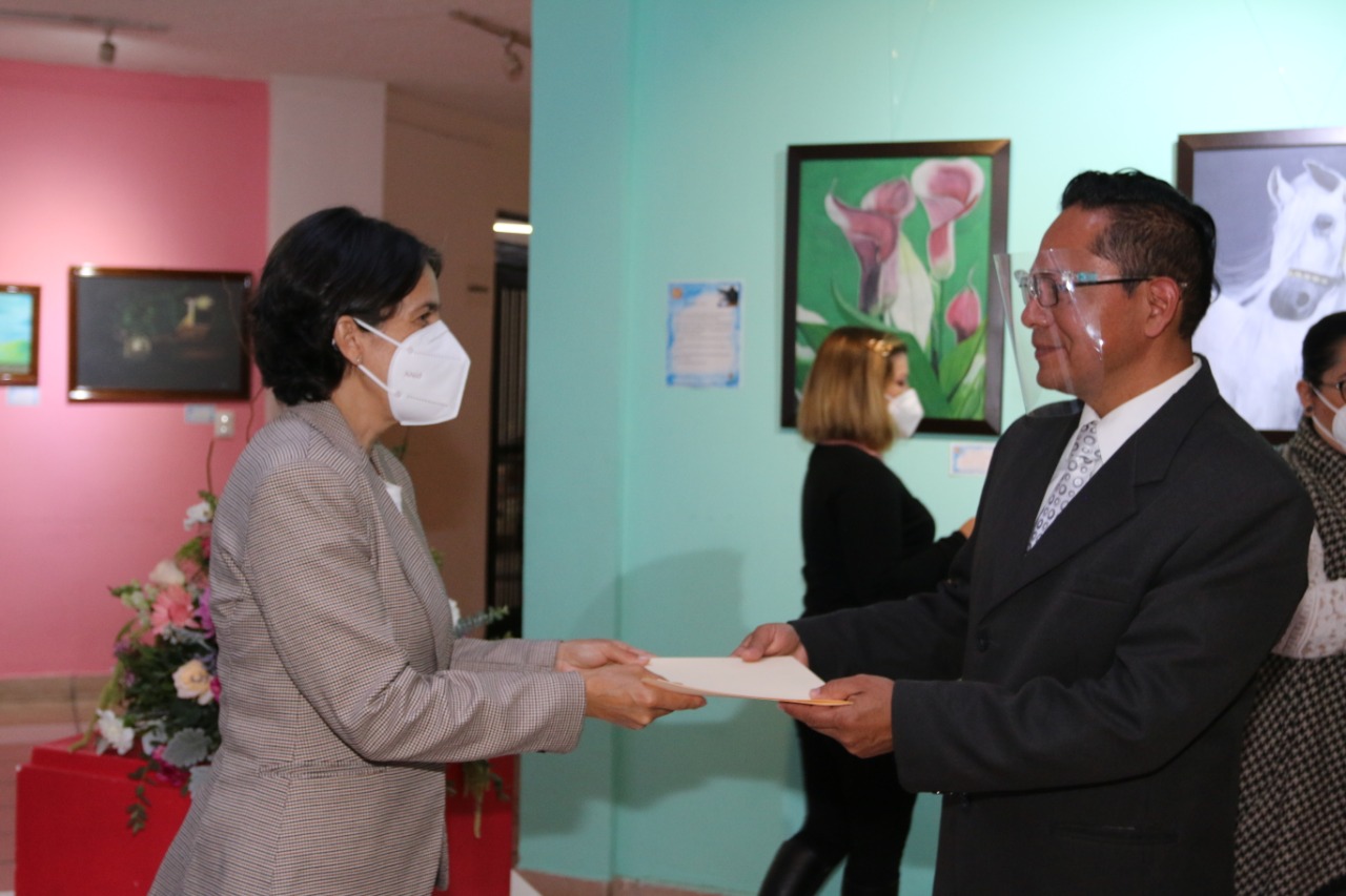Graciela Guzmán inauguró la Exposición Colectiva Pictórica “Alegrías”