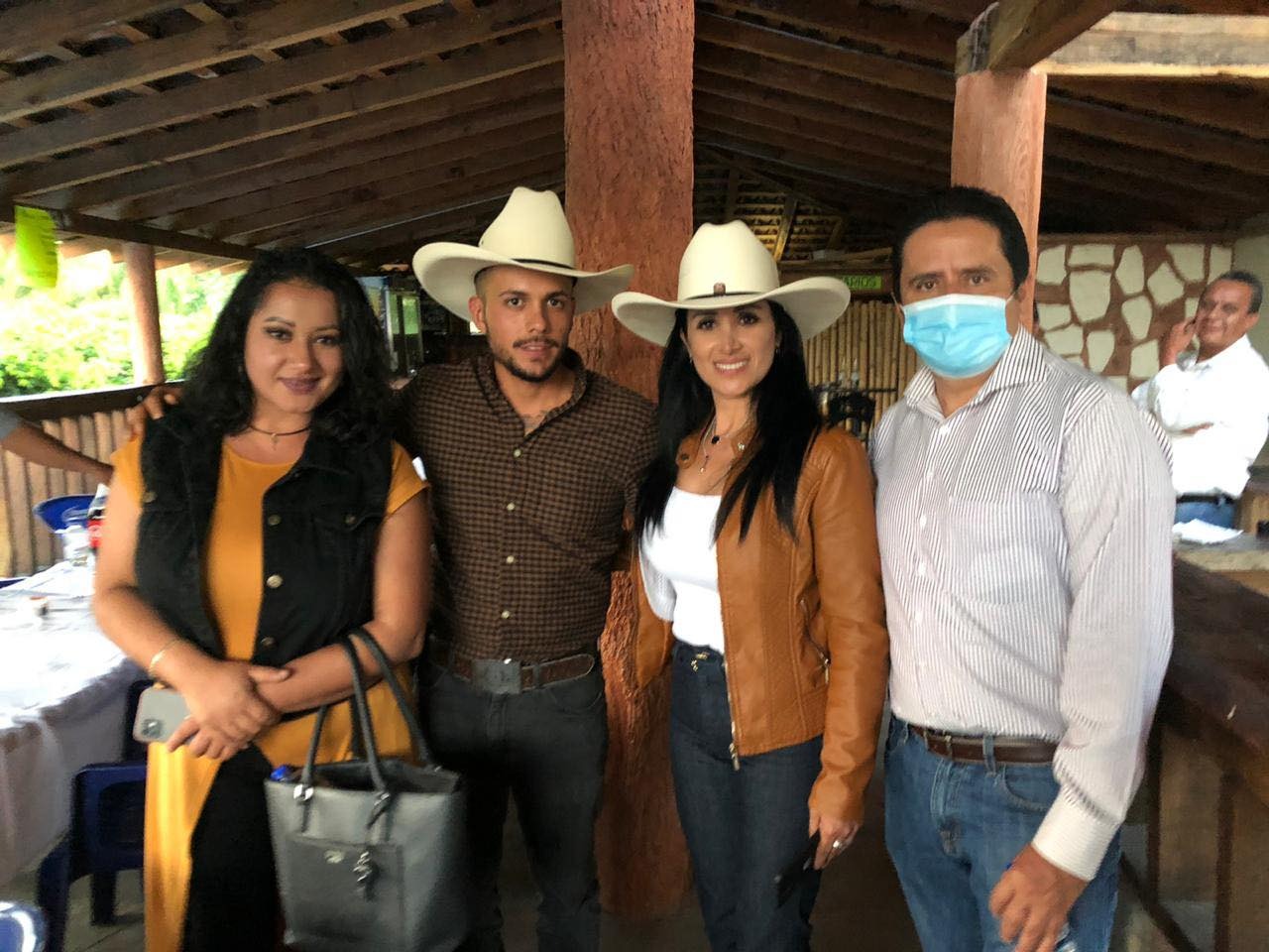 Lucila Martínez se reúne con empresarios de Huandacareo, acuerdan acciones para reactivar economía