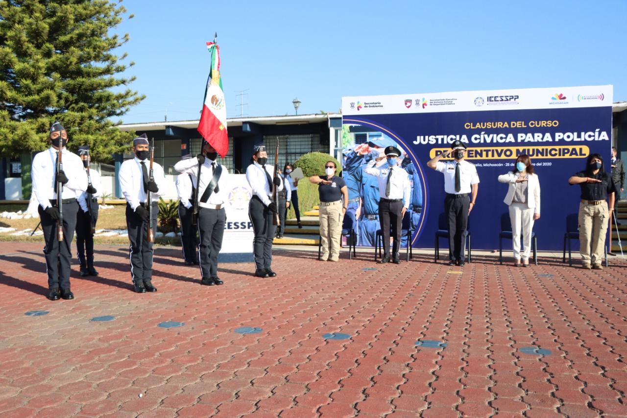 Clausuran curso de Justicia Cívica para elementos municipales