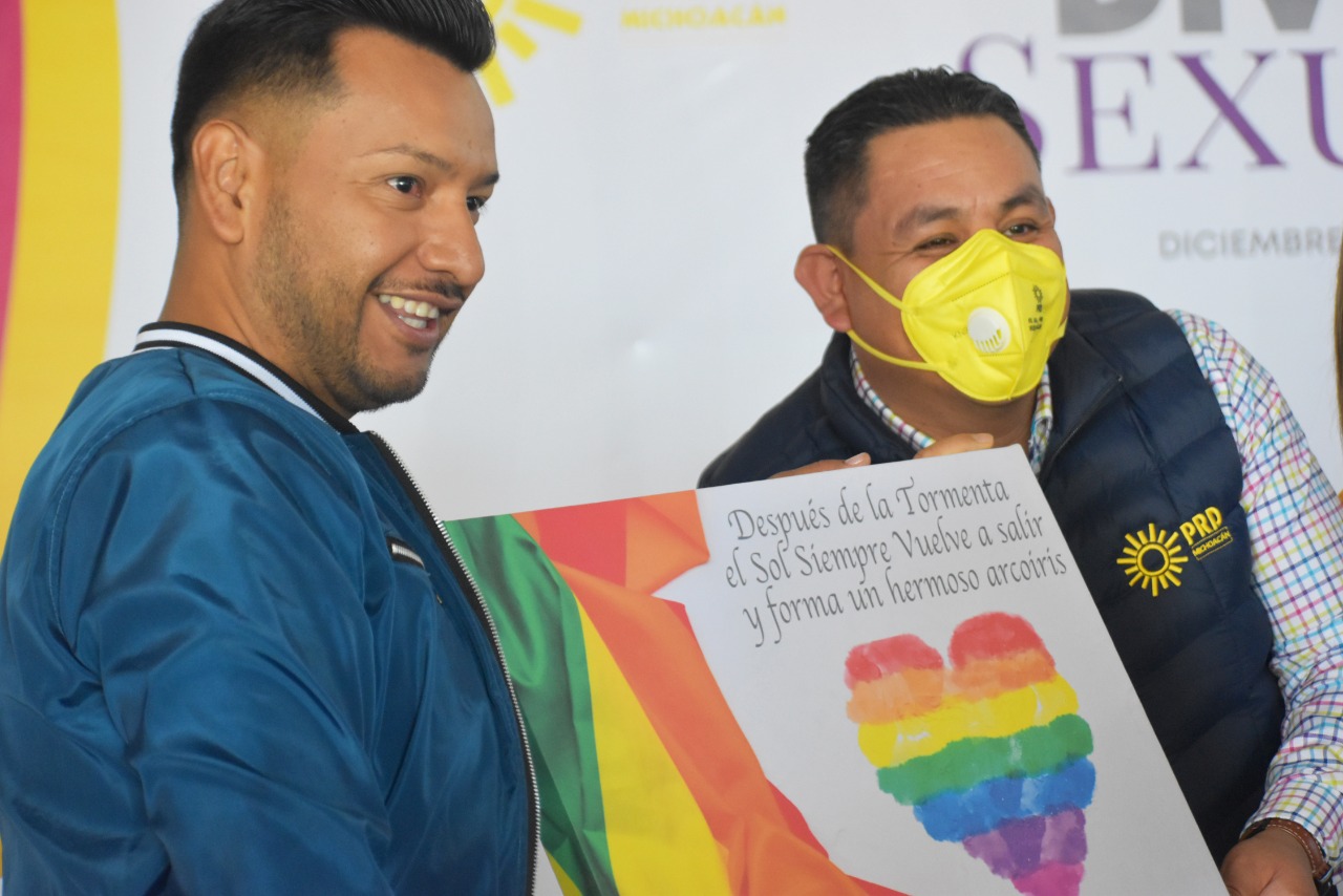 Los espacios y candidaturas del PRD Michoacán son también para la diversidad sexual: Víctor Manríquez
