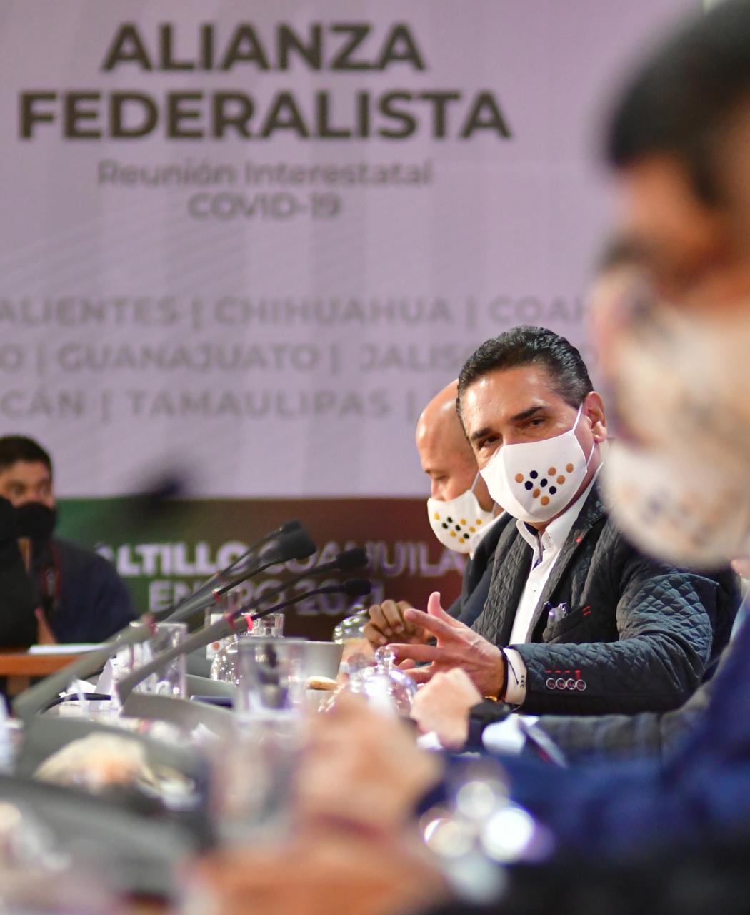 Autoridades de Salud deben encabezar vacunación contra COVID-19: Alianza Federalista
