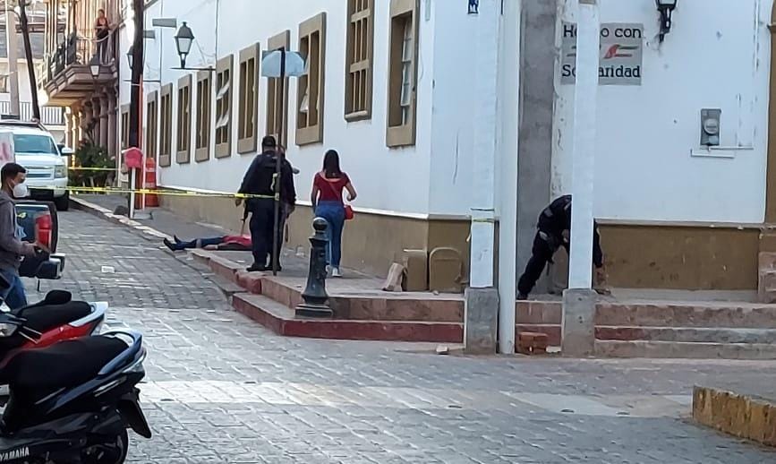 A Balazos Matan A Dos Hombres Y Una Mujer, Cuando Caminaban En Pleno ...