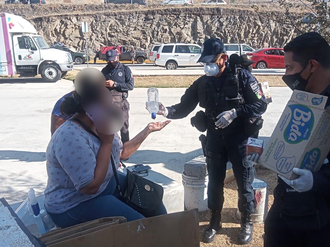 Con entrega de alimentos, se solidariza Policía Michoacán con familiares de pacientes COVID-19