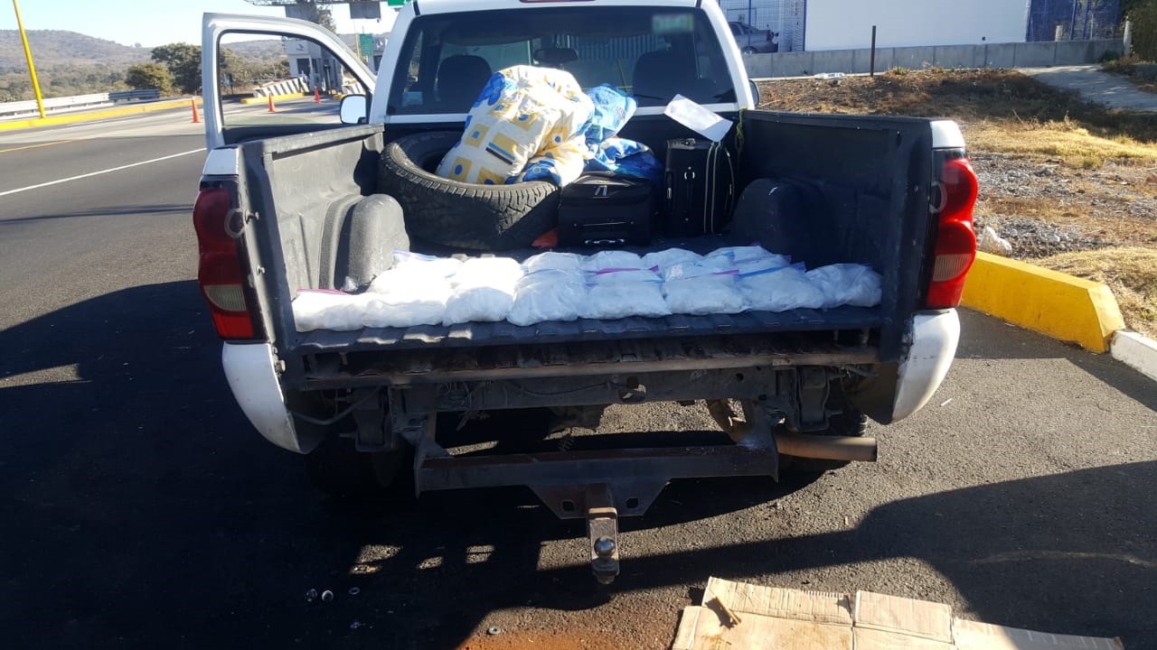 Guardia Nacional asegura 20 kilos de droga sintética.