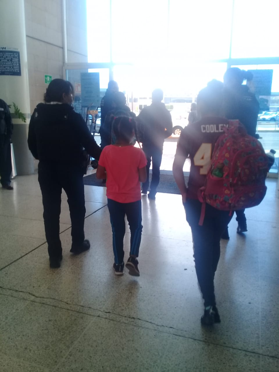 Rescata la policía de Morelia a cinco niños de 9, 12 y 15 años, proveniente de la ciudad de Chiapas, en la Central Camionera