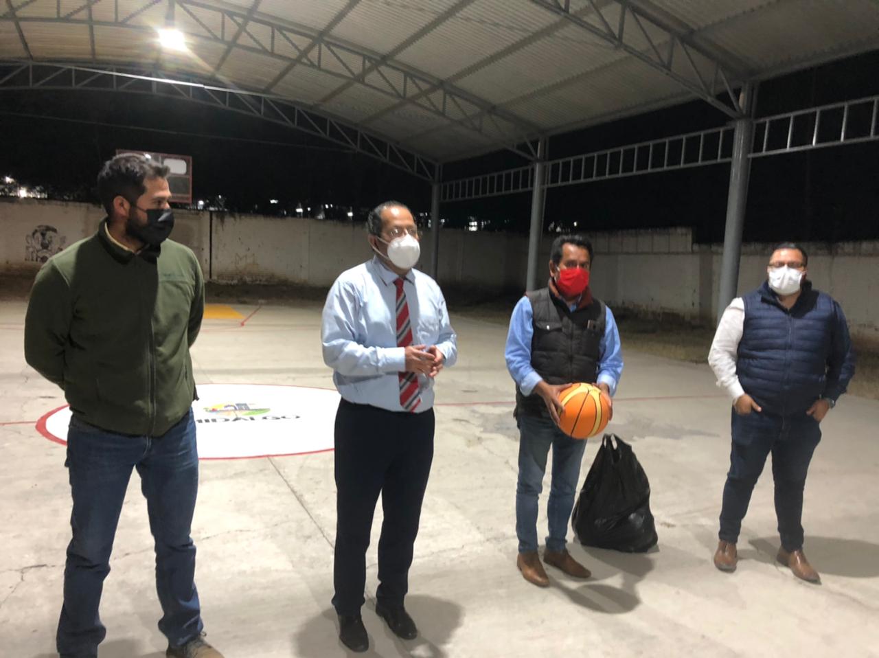 José Luis Téllez inauguró la techumbre del espacio multideportivo de la colonia Tiro al Blanco