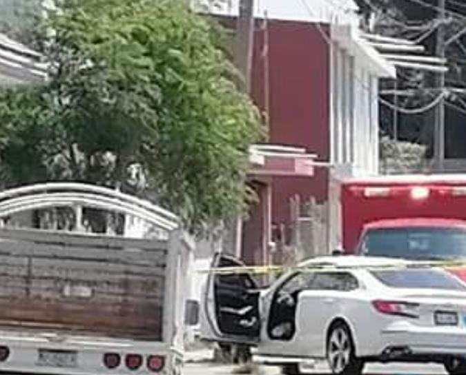 Un hombre desconocido fue asesinado a balazos dentro de su auto