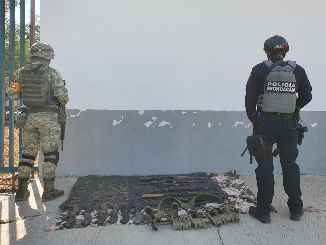 Aseguran SSP y Sedena 6 armas de fuego, 360 cartuchos y un vehículo con reporte de robo
