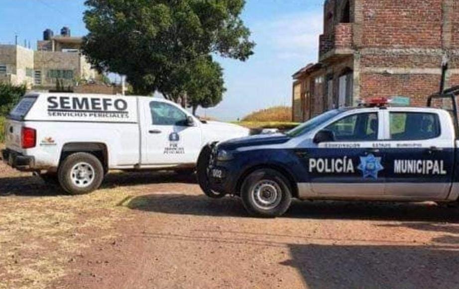 Encuentra en la colonia Llano de la Virgen, el cadáver de un hombre, envuelto en una cobija, maniatado de pies y manos