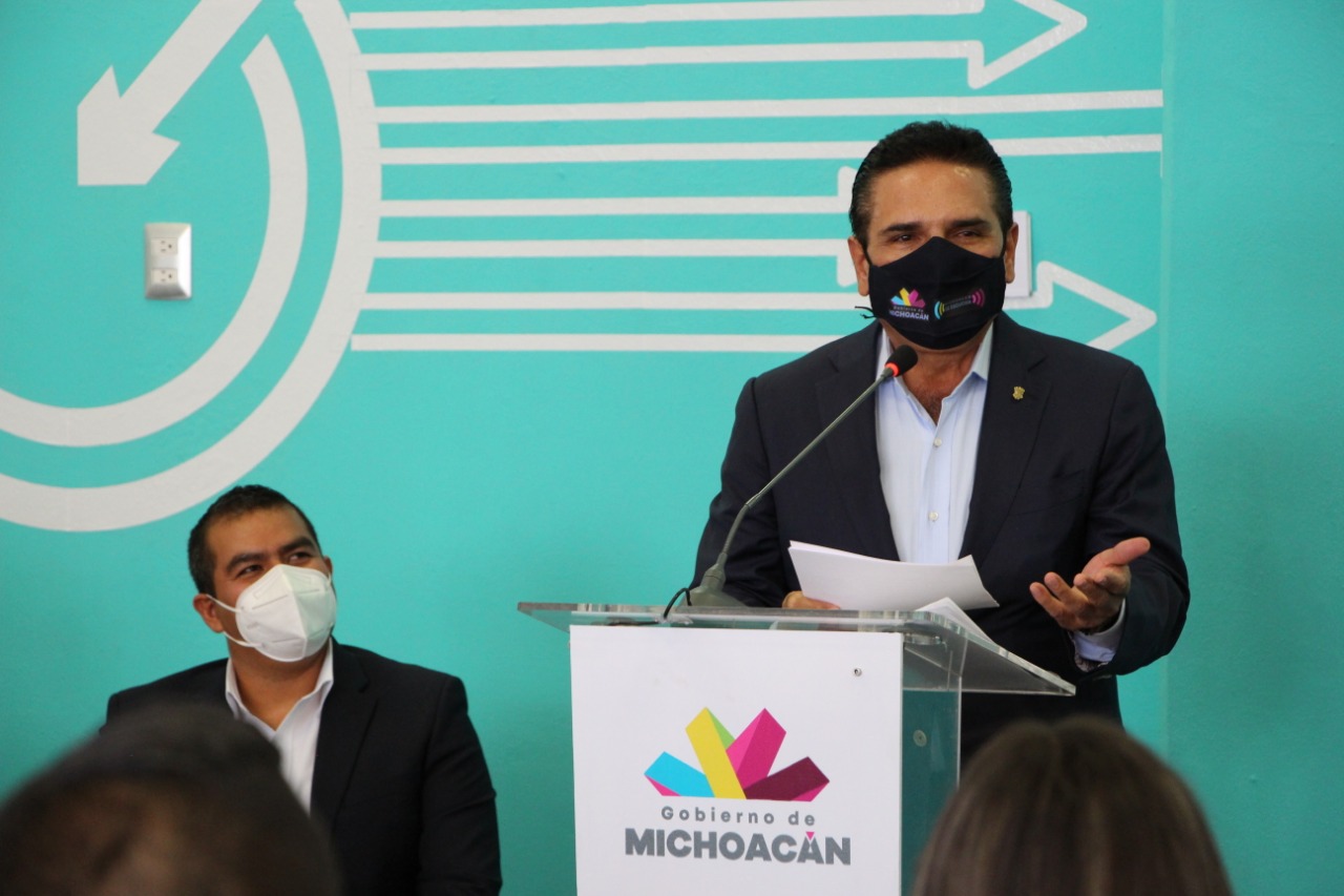 Inauguran Gobernador y alcalde Espacio Emprendedor en Zitácuaro