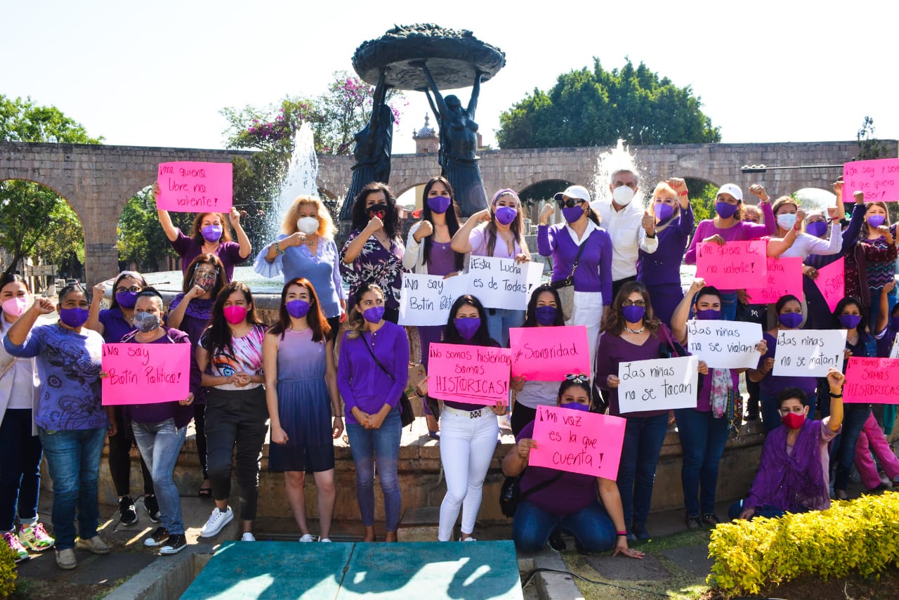 HONRAN MARÍA ORTEGA Y COMPAÑERAS LA LUCHA DE LAS MUJERES