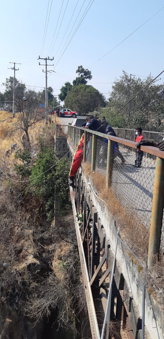 Un hombre se quitó la vida aventándose desde el Puente de Fierro en Zitácuaro
