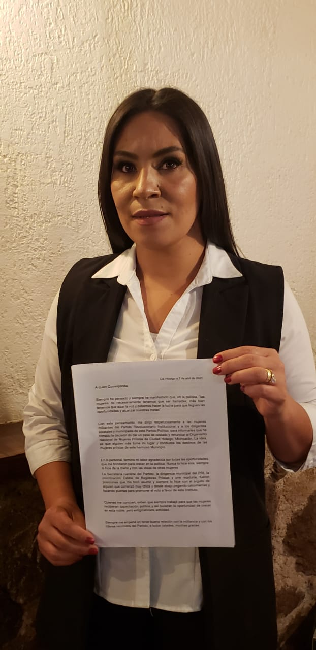 Edith Mariela Contreras González presenta renuncia al ONMPRI