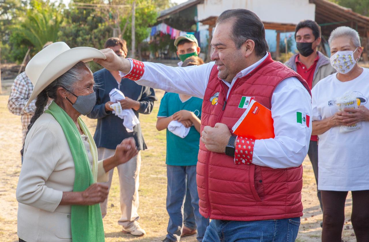EN 10 DÍAS DE CAMPAÑA, TONY MARTÍNEZ SE COMPROMETE A MEJORAR LAS CONDICIONES DE VIDA DE LAS MUJERES DE HIDALGO