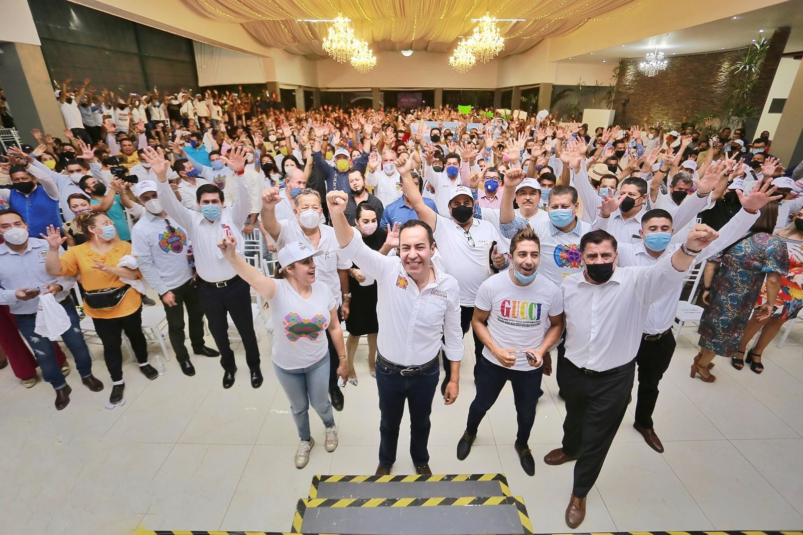 No habrá maestros de primera ni de segunda. Pago seguro y a tiempo, mi compromiso: Carlos Herrera