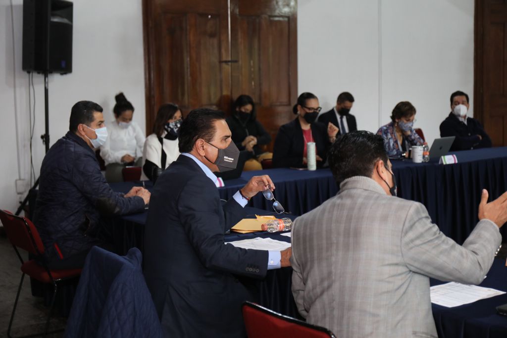 Atiende Gobierno de Michoacán afectaciones por paso de “Enrique” en la Costa
