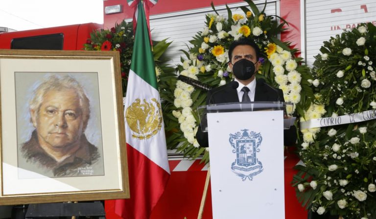 Despiden con homenaje a Carlos Mandujano, hombre que consolidó la cultura de la Protección Civil en Michoacán