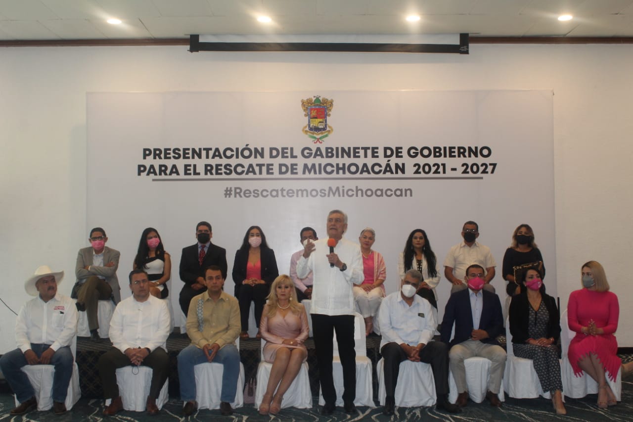 CRISTÓBAL ARIAS PRESENTA GABINETE