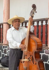 Apoya Secum protección de propiedad intelectual de artistas michoacanos.