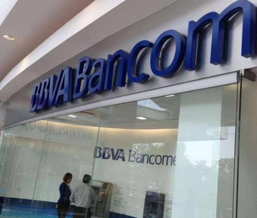 Un cuentahabiente fue asaltado por varios sujetos que se desplazan a bordo de una camioneta