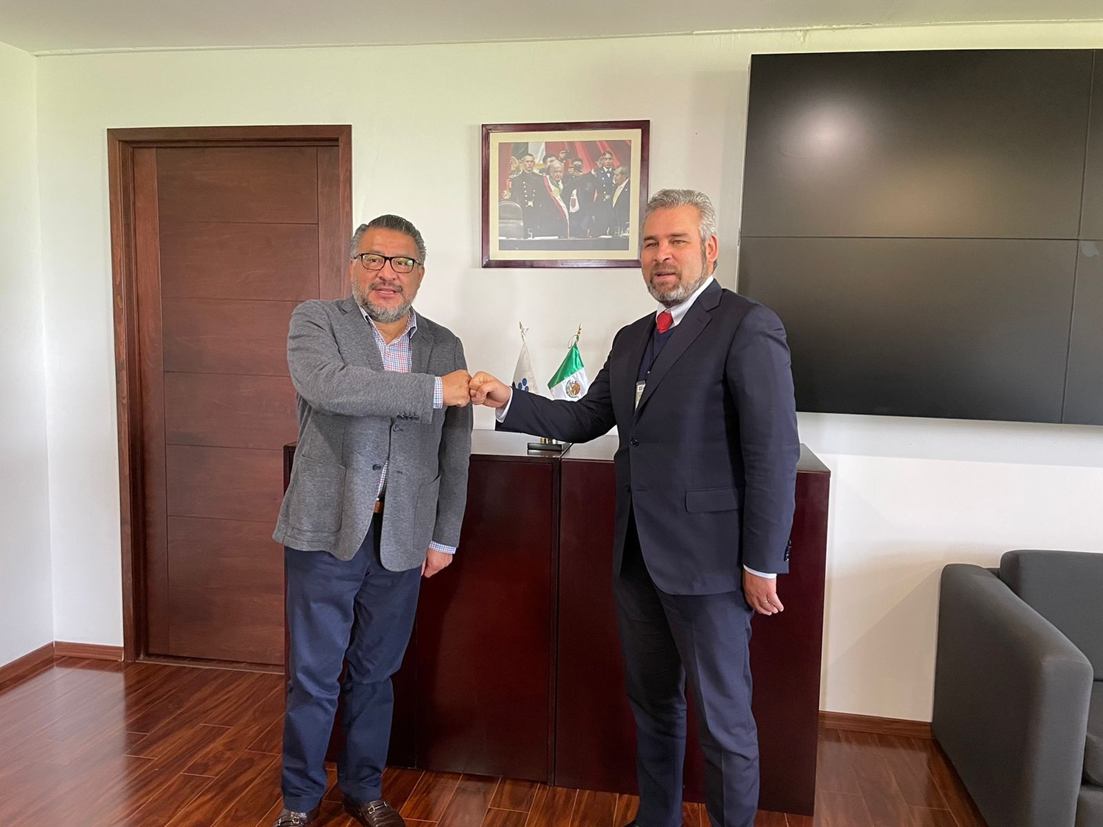 Bedolla pone fin a disputa con gobierno de AMLO e inicia gestiones de apoyo federal