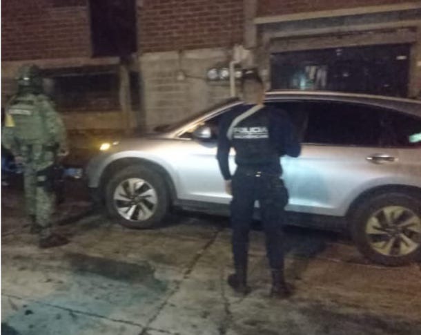 Aseguran SSP y SEDENA camioneta con reporte de robo