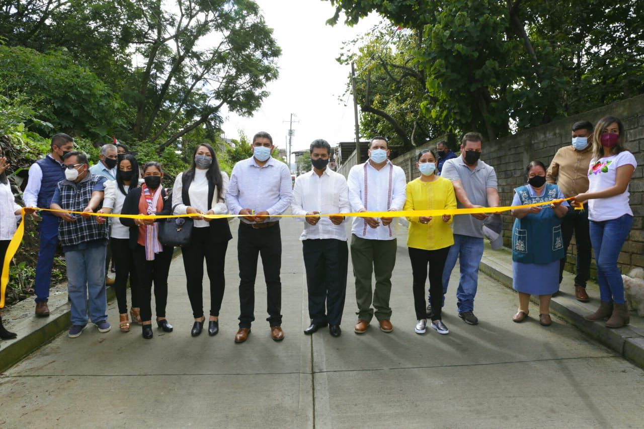 Cumple Gobierno Estatal con obras a habitantes de Tingambato