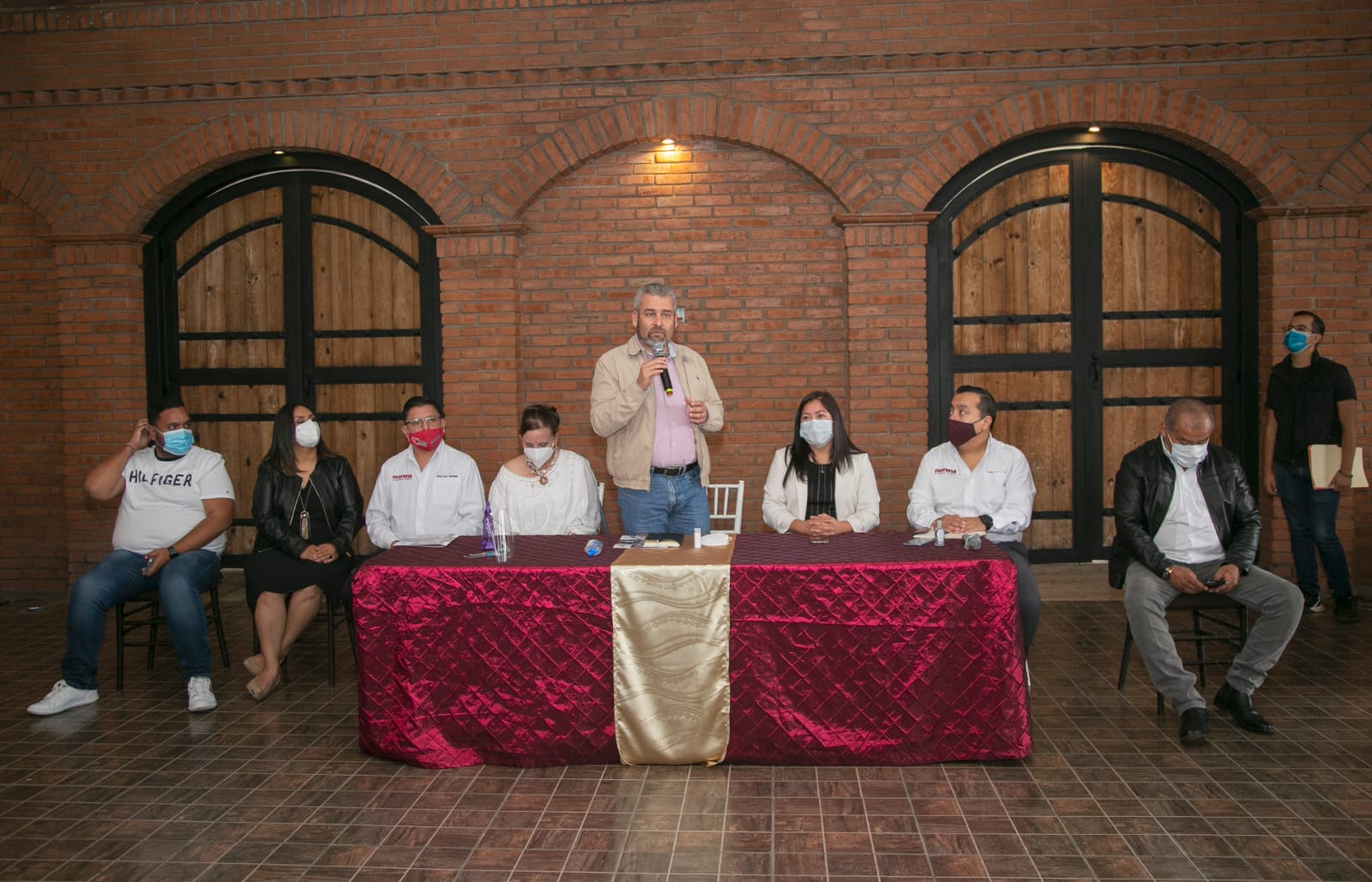 En Michoacán debemos reinventar la forma de gobernar, pide Bedolla a morenistas.