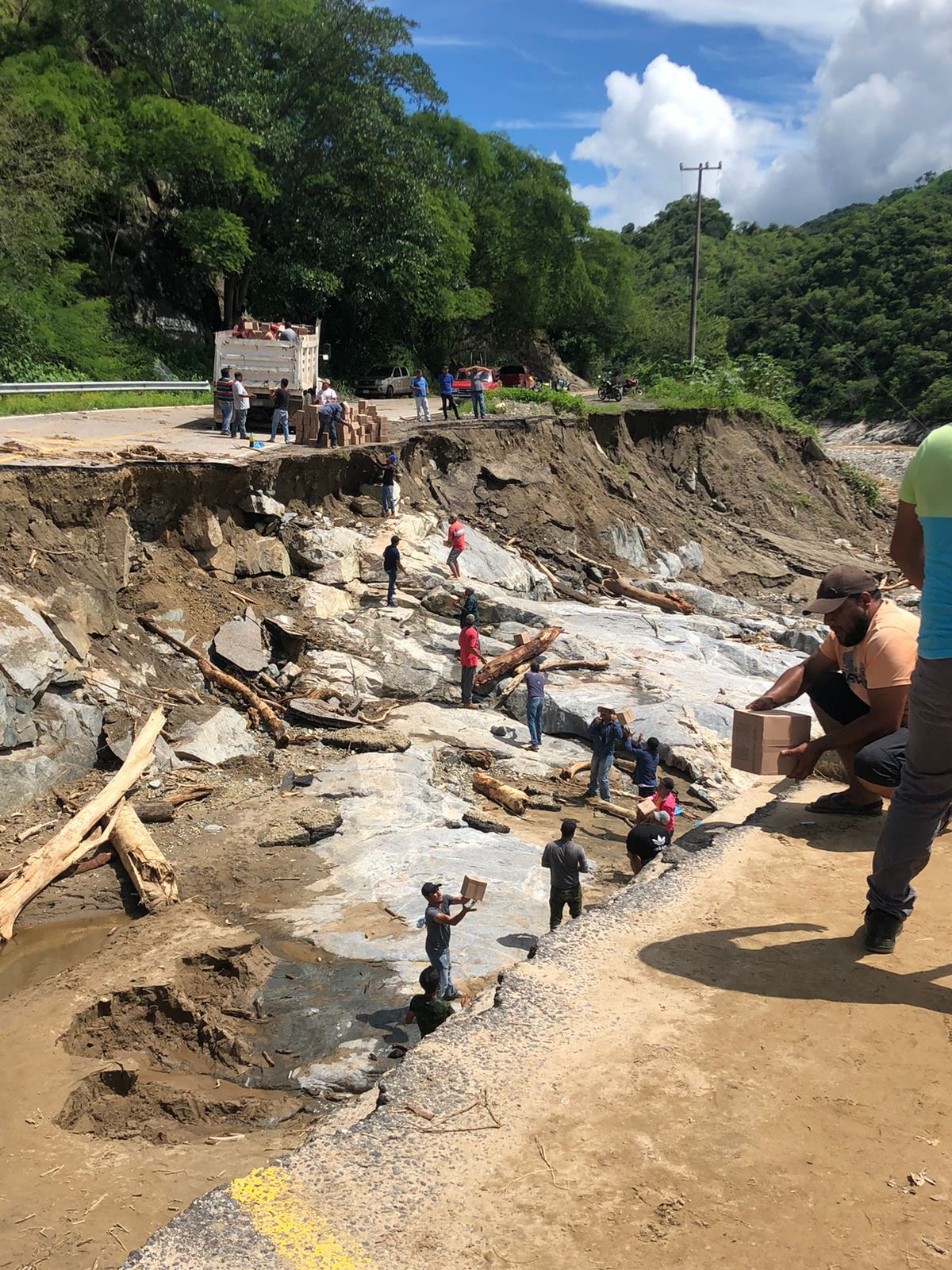 Mantiene Gobierno estatal atención permanente ante temporal de lluvias