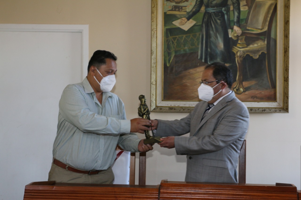 José Luis Téllez recibió reconocimiento de CONAFOR por su valiosa participación en el Control y Combate de Incendios Forestales en el Oriente de Michoacán