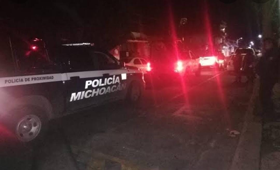 Investiga Fiscalía General agresión perpetrada contra elementos de la Policía Municipal en Zitácuaro donde tres personas murieron y tres más fueron detenidas.