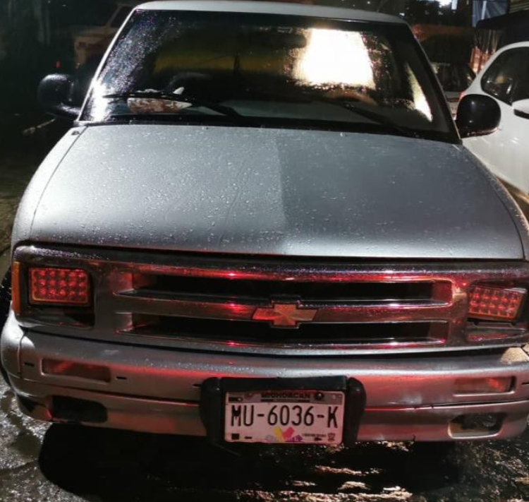 En Zitácuaro, detiene SSP a uno en posesión de droga y un vehículo robado