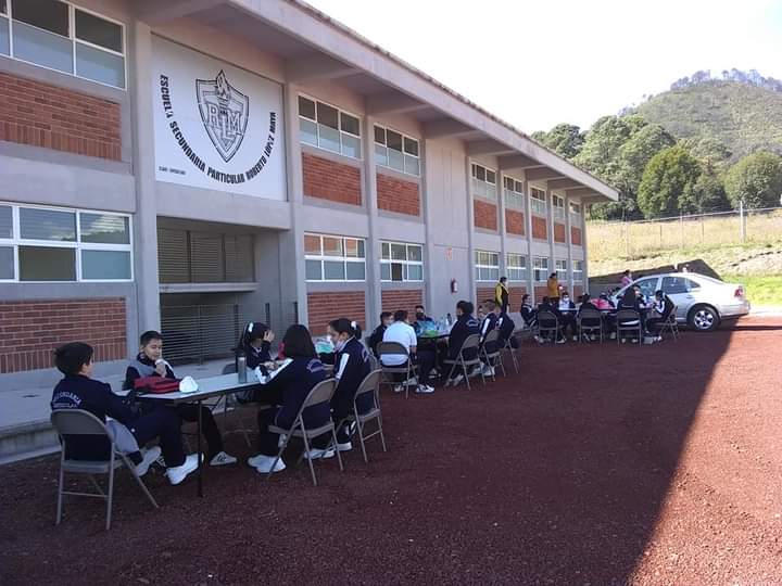 Secundaria Roberto López Maya regresó a clases presenciales