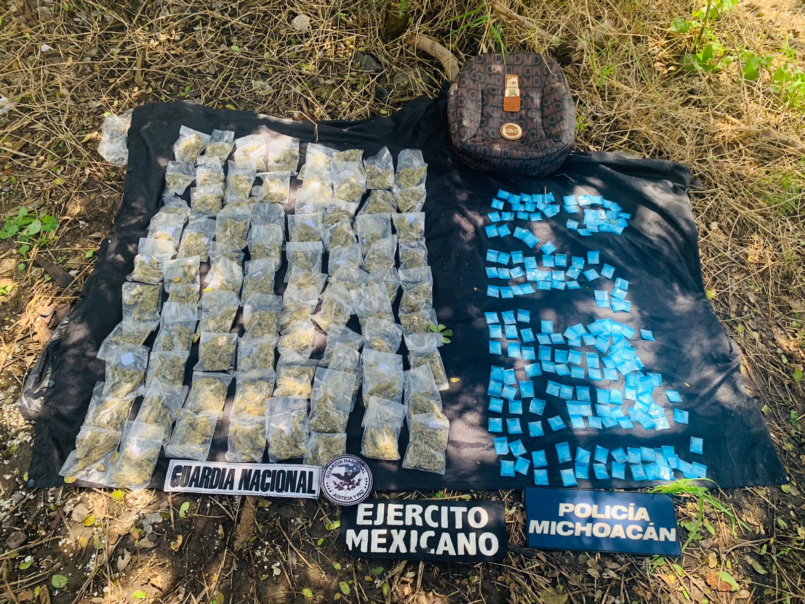 SSP, GN y Ejército aseguran mochila con 274 dosis de drogas
