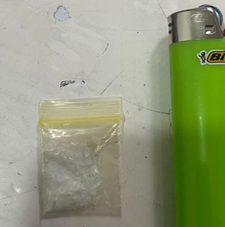 En distintos hechos, SSP detiene a dos en posesión de drogas y motocicleta