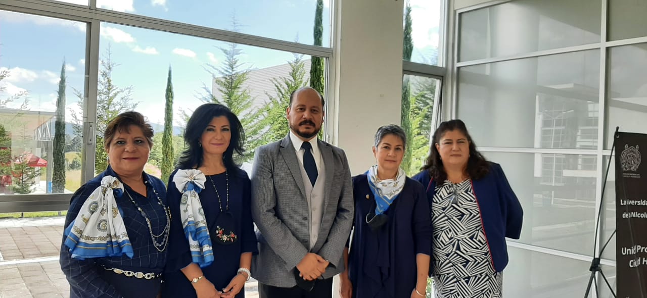 Club Rotario Diamante dona paquete de libros a la Unidad profesional de la UMSNH