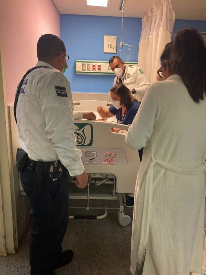 Elementos de la Policía Municipal auxiliaron a un bebé de 20 días, a quien le brindaron reanimación