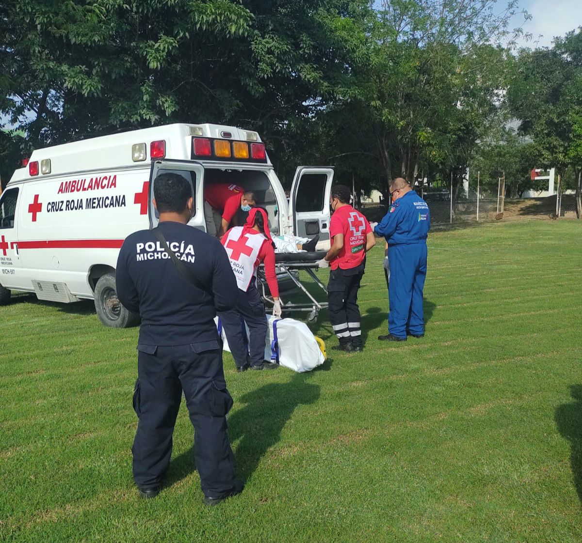 SSP apoya con maniobras para el traslado vía aérea de persona herida en un accidente vehicular