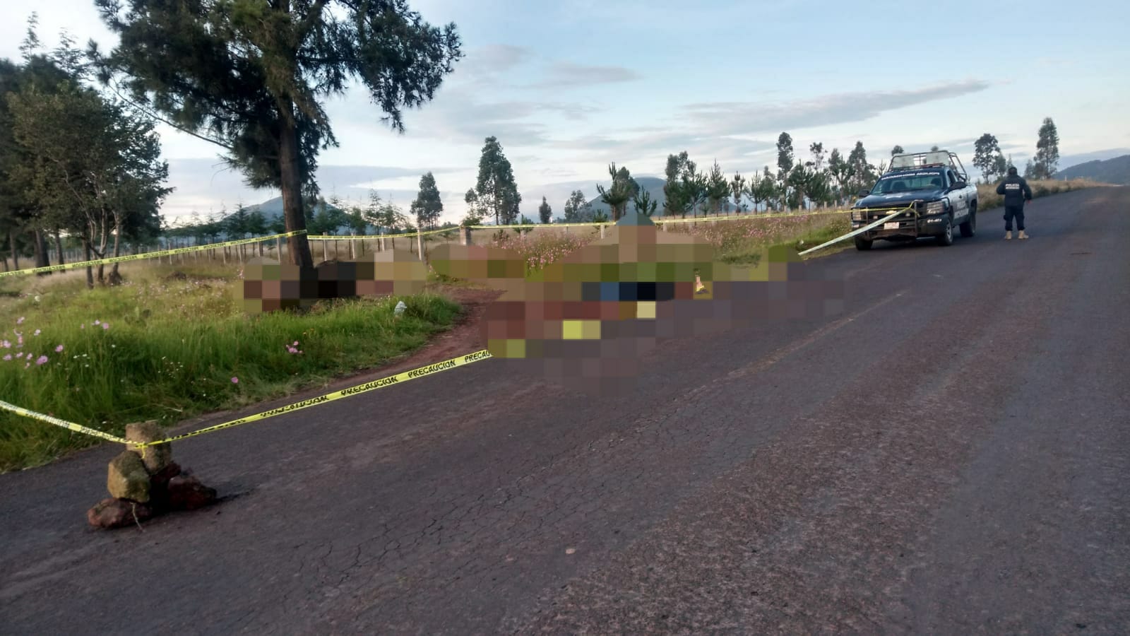Localizan los cuerpos de dos hombres sin vida en la carretera Irimbo – Senguio
