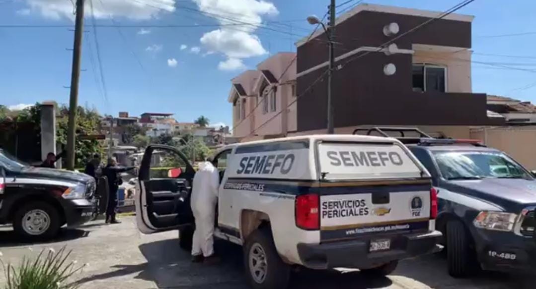 Sujetos armados atacaron a balazos a tres hombres al interior de un domicilio